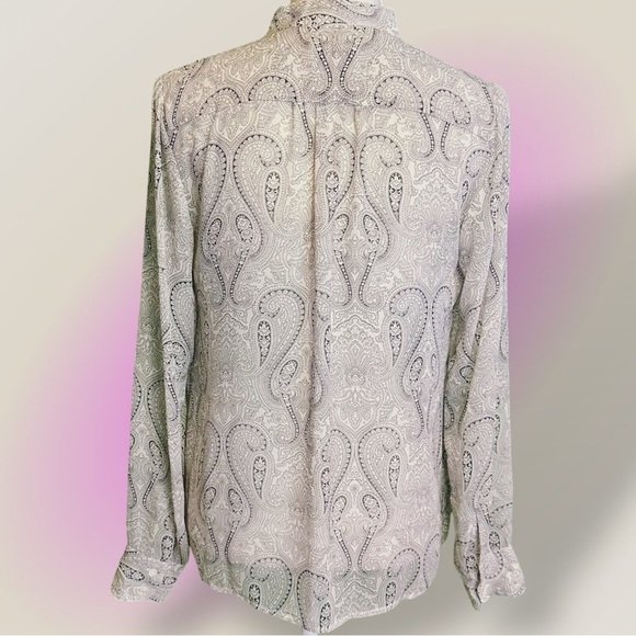 J. Crew 100% Silk ‘Faded Paisley Flouncette Blouse’ in White & Black Size 6 - Picture 12 of 16